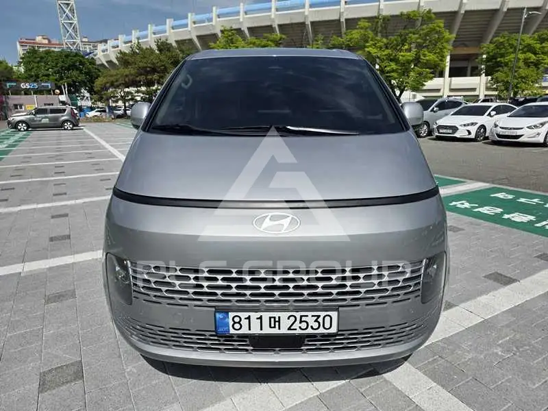 2025 Hyundai Staria