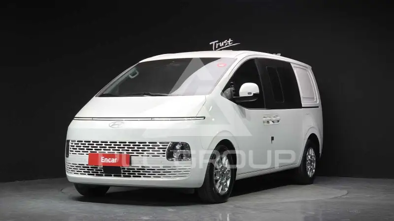 2025 Hyundai Staria