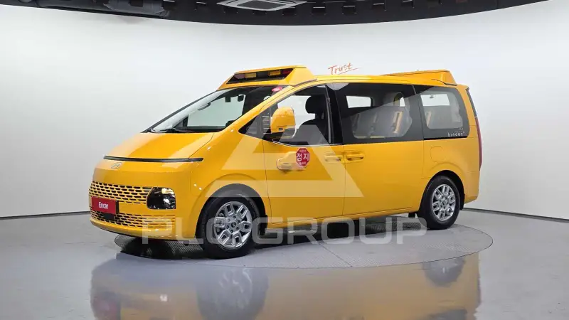 2025 Hyundai Staria