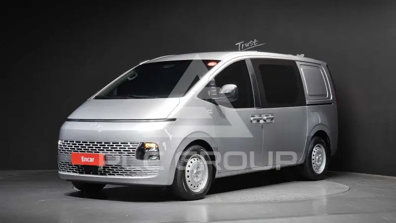 2025 Hyundai Staria
