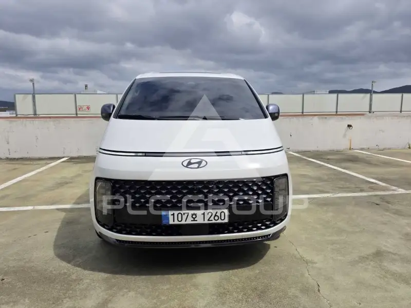 2025 Hyundai Staria