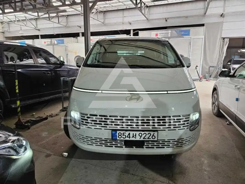 2025 Hyundai Staria