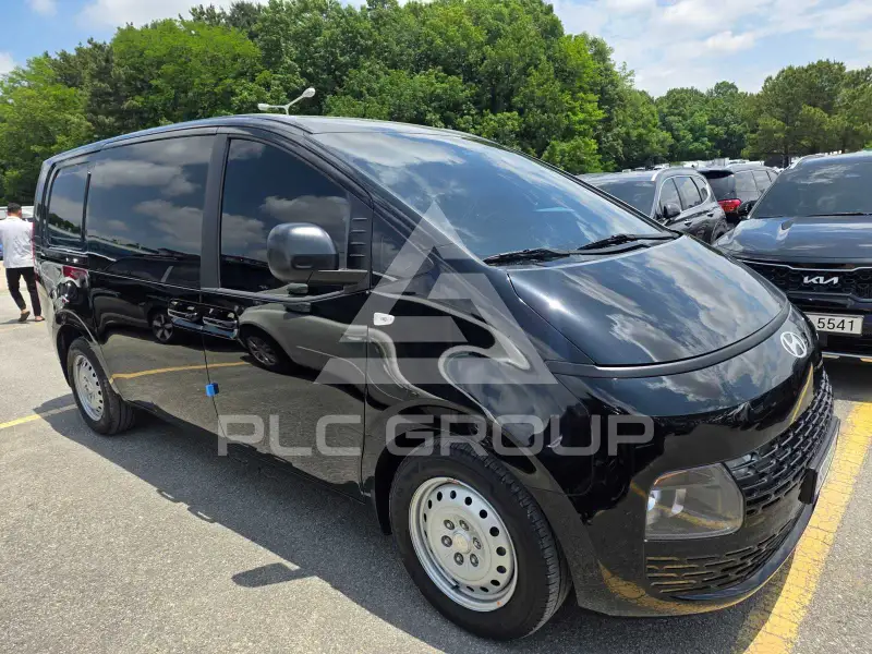 2025 Hyundai Staria