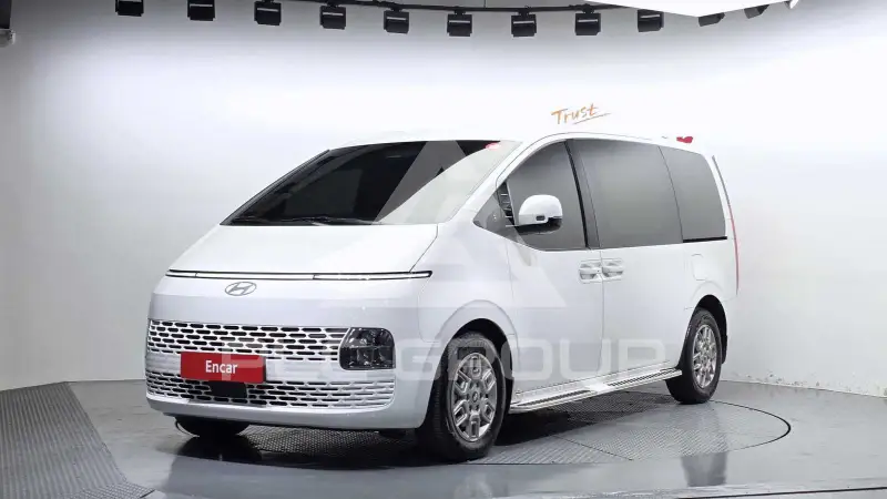 2025 Hyundai Staria