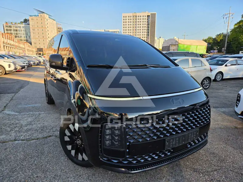 2025 Hyundai Staria
