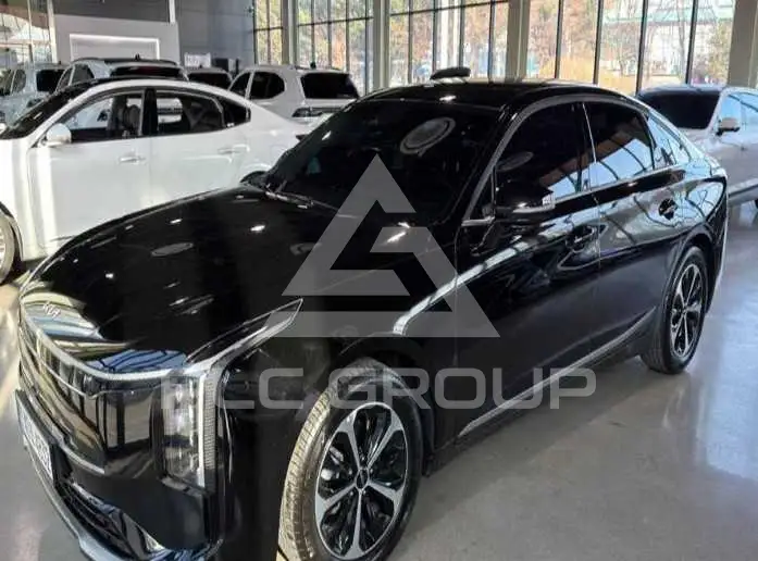 2025 KIA K8