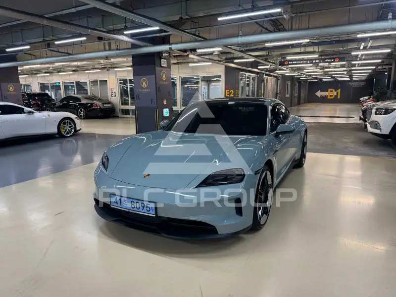 2025 Porsche Taycan