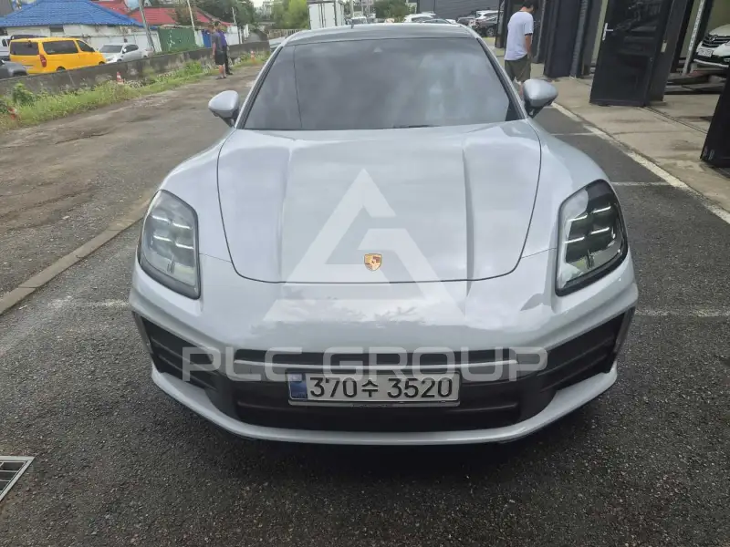 2025 Porsche Panamera