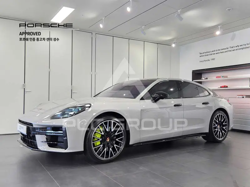 2025 Porsche Panamera