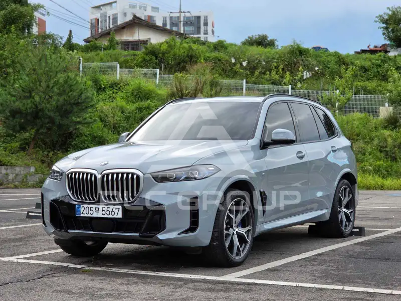 2026 BMW X5M