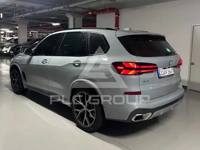 2026 BMW X5M
