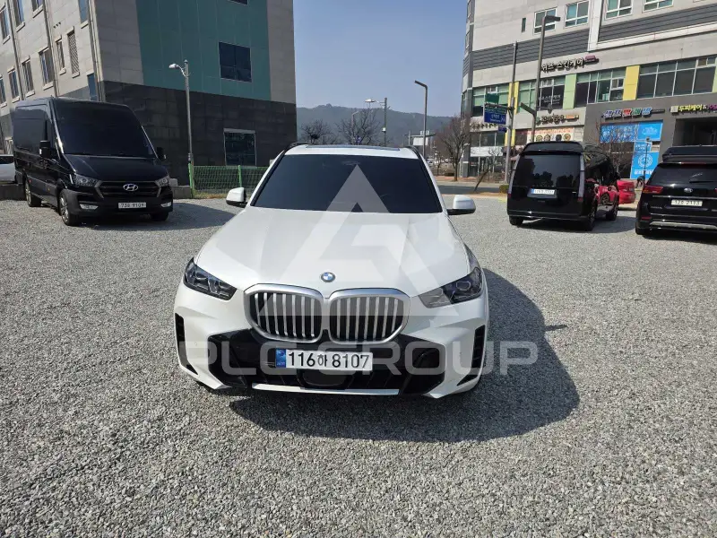 2026 BMW X5M
