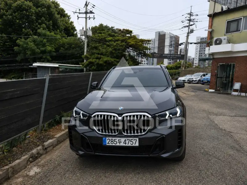 2026 BMW X5M