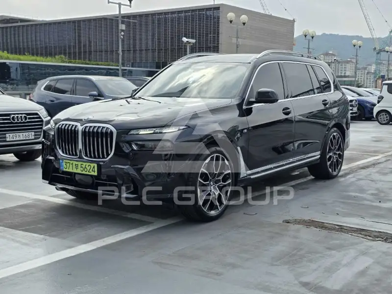 2026 BMW X7M