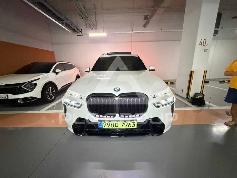 2026 BMW X7