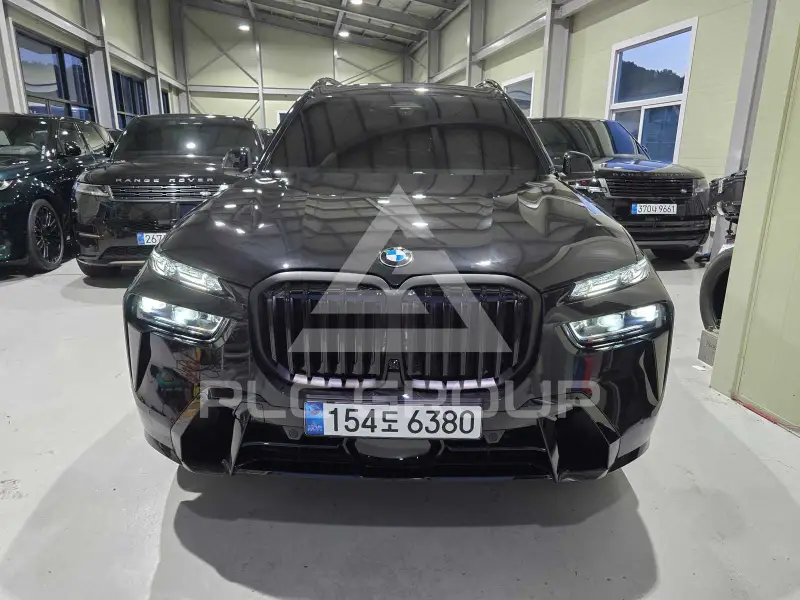2026 BMW X7M