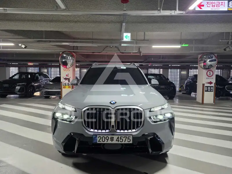 2026 BMW X7M