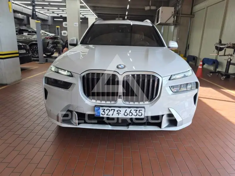 2026 BMW X7