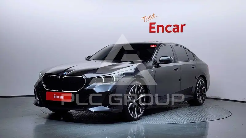 2026 BMW 550M