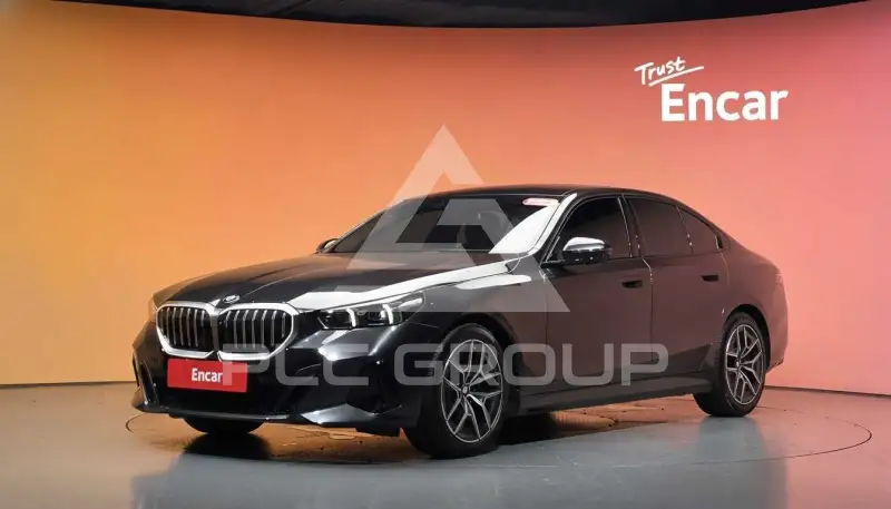 2026 BMW 523M
