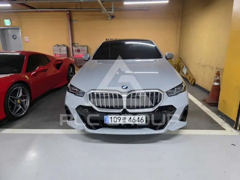 2026 BMW 523M