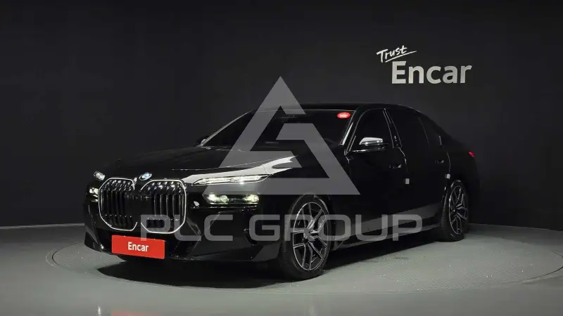 2026 BMW 740M