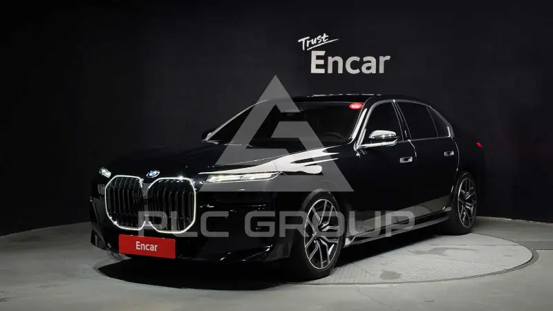 2026 BMW 740M