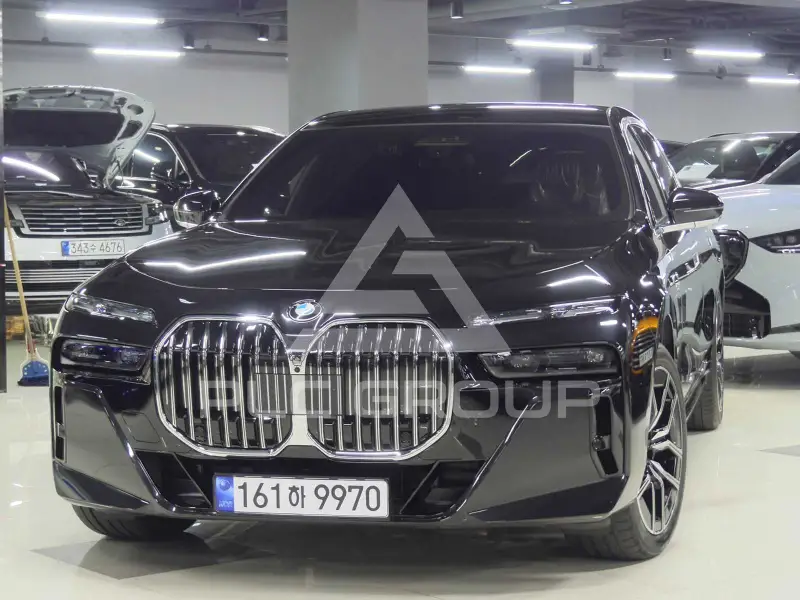 2026 BMW 740M