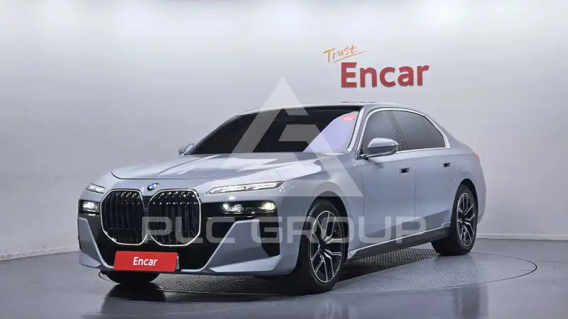 2026 BMW 740M