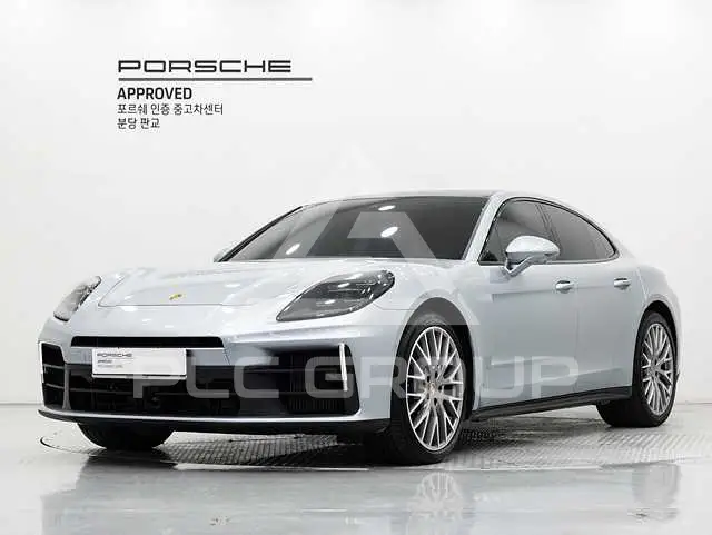 2026 Porsche Panamera