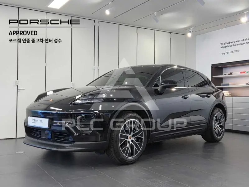 2026 Porsche Macan