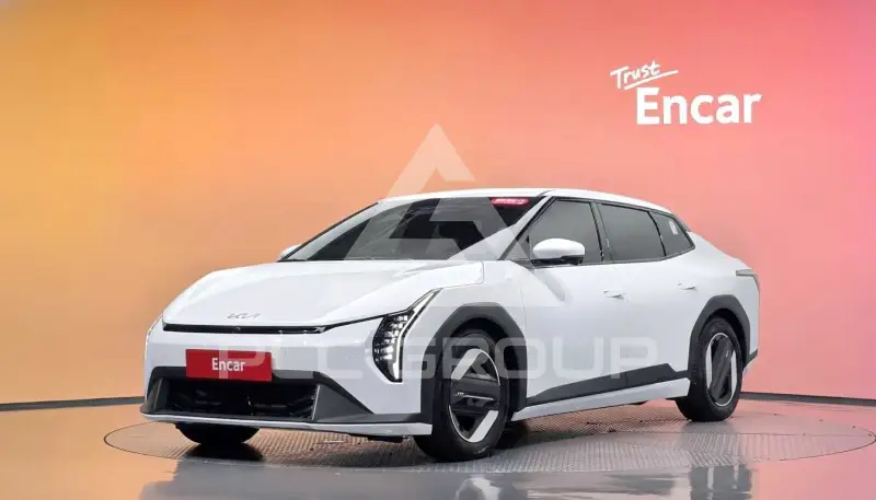 2026 KIA EV4