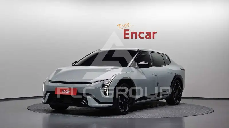 2026 KIA EV4
