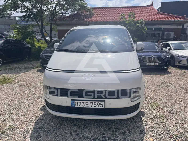 2026 Hyundai Staria