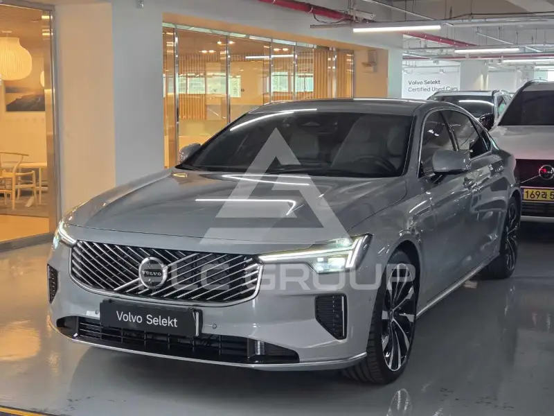 2026 Volvo S90