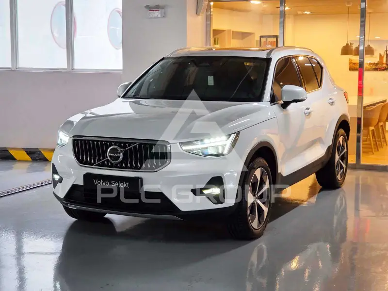 2026 Volvo XC40