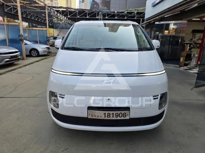 2027 Hyundai Staria