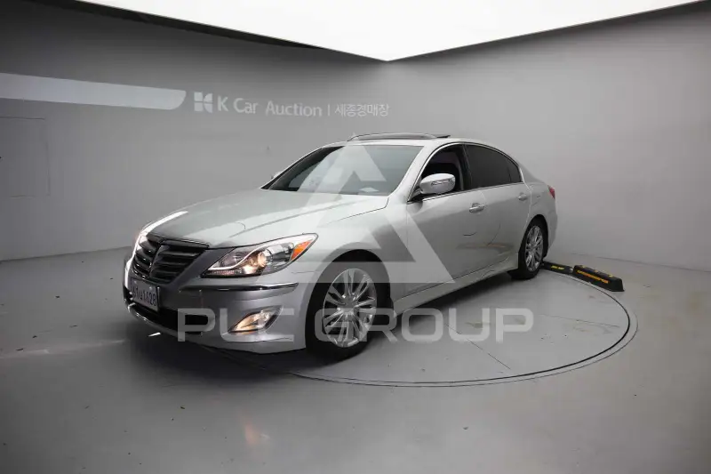 2013 Hyundai Genesis
