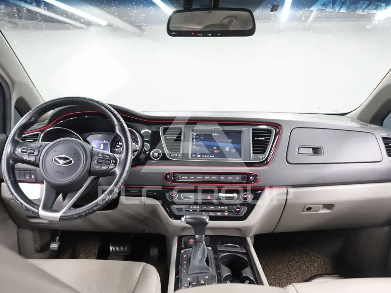 2017 KIA Carnival