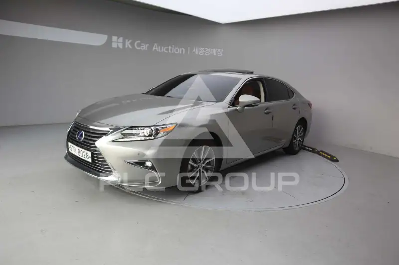 2018 Lexus ES300