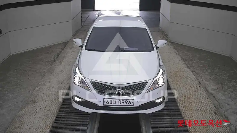 2016 Hyundai Grandeur