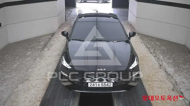2022 KIA K8