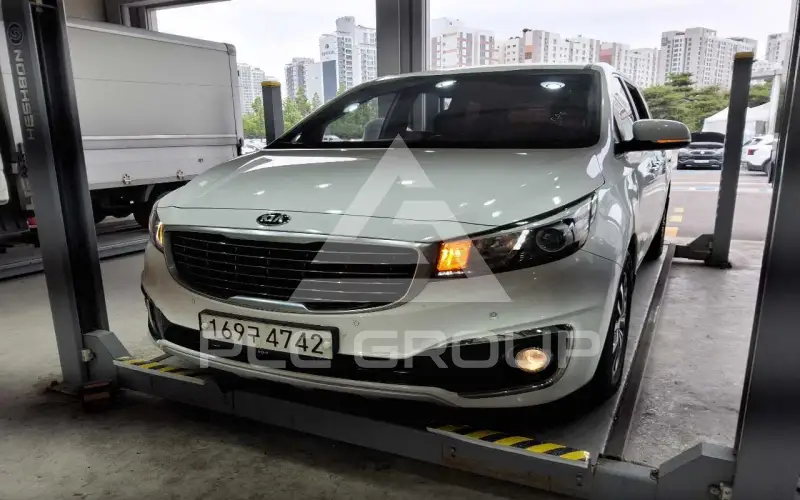 2017 KIA Carnival