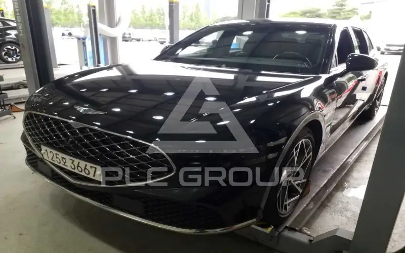 2022 Genesis G90