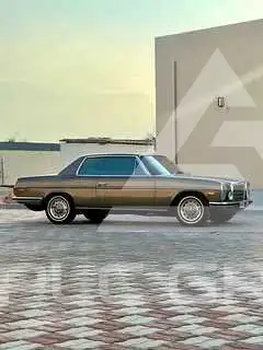 1975 Mercedes Benz 240