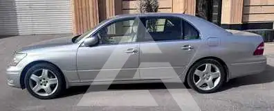 2004 Lexus LS