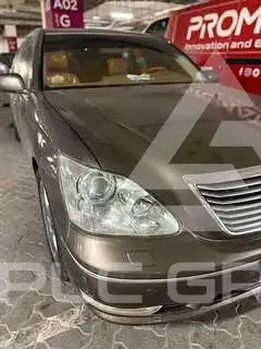 2004 Lexus LS