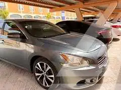 2010 Nissan MAXIMA