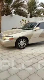 2010 Lincoln Town