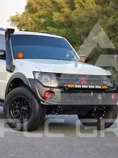 2011 Mitsubishi PAJARO